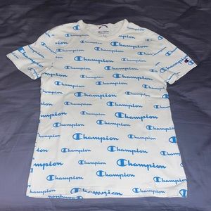 COPY - Champion tshirt only no stains or holes sz small t-shirt more in my clos…